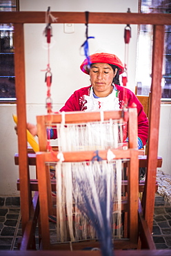 Ccaccaccollo weaving community, Sacred Valley of the Incas, near Cusco, Peru, South America