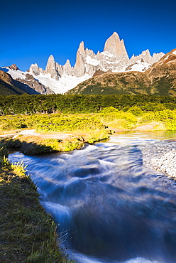 Mount Fitz Roy (Cerro Chalten), a typical Patagonia landscape, Los Glaciares National Park, UNESCO World Heritage Site, El Chalten, Argentina, South America