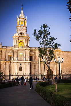 Night at Basilica Cathedral of Arequipa (Basilica Catedral), Plaza de Armas, UNESCO World Heritage Site, Arequipa, Peru, South America