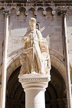 Statue of St. Lawrence, St. Lawrence Square, Trogir, UNESCO World Heritage Site, Dalmatia, Croatia, Europe 