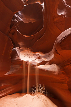 Upper Antelope Canyon (Tse' bighanilini), LeChee Chapter, Navajo Nation, Arizona, United States of America, North America