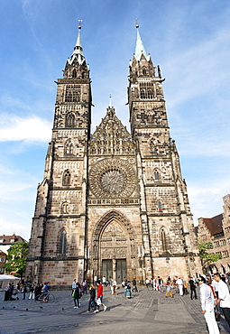 Lorenz square with St. Lorenz Church, Nuremberg, Middle Franconia, Bavaria, Germany