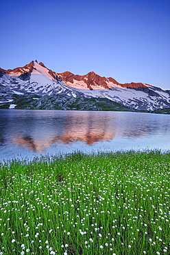 View over lake Wildgerlos to Gabler and Reichenspitze, Gerlos, Hohe Tauern National Park, Zillertal Alps, Tyril, Austria