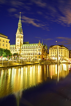 Illuminated city hall of Hamburg, Binnenalster, Hamburg, Germany