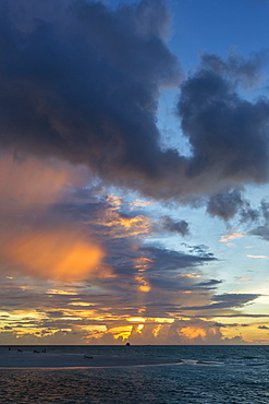 Sunset at Meeru Island Resort, Meerufenfushi, North-Male-Atoll, Maldives