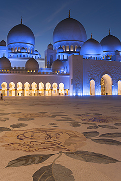 Sheikh Zayed Grand Mosque, Abu Dhabi, United Arab Emirates