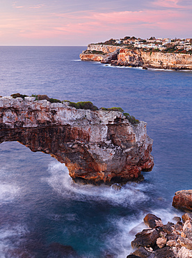 Es Pontas rock arch near Santanyi, Mallorca, Balearic Islands, Catalonia, Spain