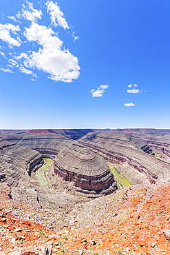 San Juan River meanders, Goosenecks State Park, Utah, USA,