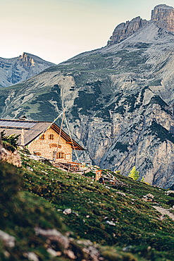 Mountain hut at the Drei Zinnen in the Sesto Dolomites, South Tyrol, Italy, Europe;