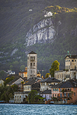 View of Isola San Giulio from the port of Orta San Giulio, Piazza Motta, Orta San Giulio, Lake Orta is a northern Italian lake in the northern Italian, Lago d'Orta, or Cusio, region of Piedmont, Italy, Europe