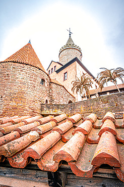 View over the castle wall to the keep of the Leuchtenburg, Seitenroda, Thuringia, Germany