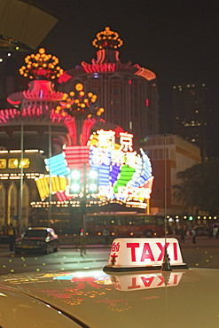 The illuminated Casino Hotel Grand Lisboa at night, Macao, China, Asia