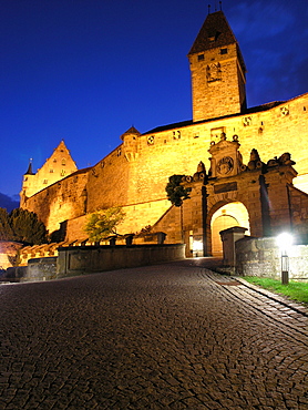 The illuminated Coburg fortress at night, Coburg, Franconia, Bavaria, Germany