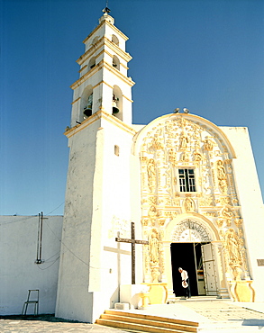 The church San Salvador in the sunlight, Tsumantepec, Tlaxcala province, Mexico, America