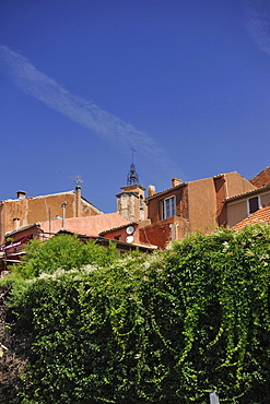 Houses in the sunlight, Roussillion, Vaucluse, Provence, France, Europe