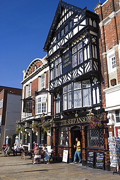 The Ship Anson Restaurant and Pub in the sunlight, Portsmouth, Hampshire, England, Europe