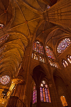 Inside the gothic cathedral, Santa Maria de Regla, 13th century, Leon, Camino Frances, Way of St. James, Camino de Santiago, pilgrims way, UNESCO World Heritage, European Cultural Route, province of Leon, Old Castile, Castile-Leon, Castilla y Leon, Northern Spain, Spain, Europe