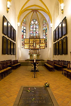 Grave of Johann Sebastian Bach in St. Thomas Church, Leipzig, Saxony, Germany, Europe