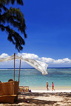 People on the beach of Grand Hotel du Lagoon, Saint Gilles, La Reunion, Indian Ocean