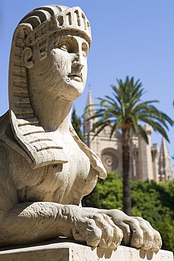 Passeig des Born Statue and La Seu Palma Cathedral, Palma, Mallorca, Balearic Islands, Spain