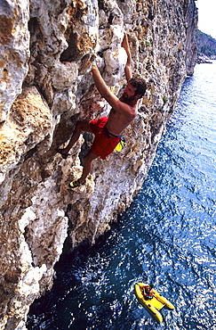 Miroslav Stec rock climbing, Deep Water Soloing, Free climbing, Hvar, Dalmatia, Croatia