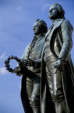 Goethe und Schiller Denkmal, Weimar, Thueringen Deutschland, Europa