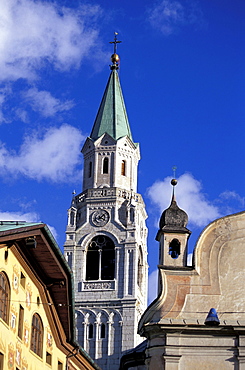 Steeple in the sunlight, Parrocheale di St. Phillippo & Giacomo, Cortina dÂ¥Ampezzo, Dolomites, South Tyrol, Italy, Europe