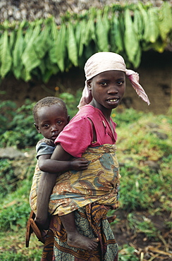 Native woman with child, Djombe, Virunga Mountains, Zaire, Africa