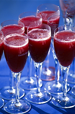 Champagne with raspberry juice, Close-up