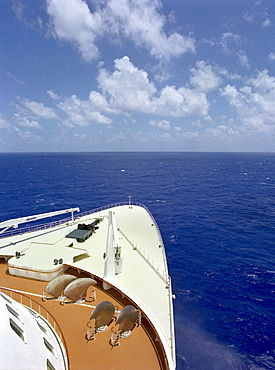 Bow of Queen Mary 2 and wide Atlantic Ocean