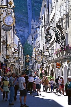 People at the alley Getreidegasse, Salzburg, Salzburger Land, Austria, Europe