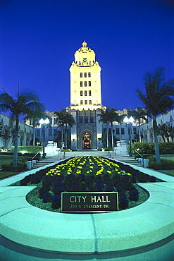 Illuminated city hall in the evening, Beverly Hills, Los Angeles, California, USA, America