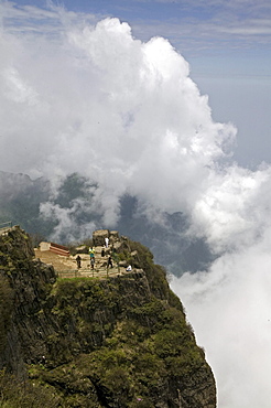 viewing platform near Jinding Monastery, clouds, summit of Emei Shan mountains, Sacrifice Cliff, China, Asia, World Heritage Site, UNESCO