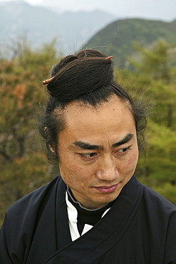 Taoist monk Zhang Qingren demonstrating Tai Chi, Hou Shi Wu Temple, Mount Tai, Tai Shan, Shandong province, World Heritage, UNESCO, China