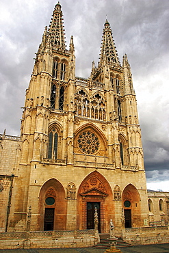 West fassade of the Cathedral Santa Maria, Burgos, Castilla Leon, Spain