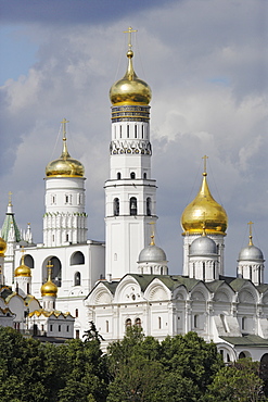 The Kremlin, Iwan the Great bell tower and Cathedral of the Archangel Michael, Moscow, Russia