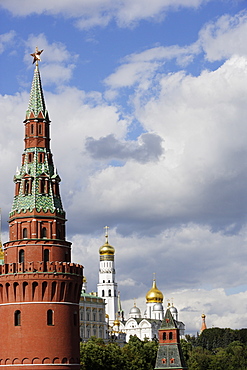 Vodovzvodnaya tower, in the foreground, Iwan the Great belltower, middle and Cathedral of St Michael the Archangel, middle right, Moscow, Russia