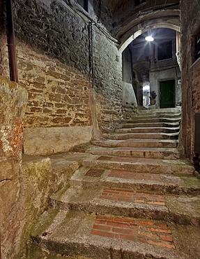 Alleyway in Vernazza, Cinque Terre National Park, Unesco World Heritage, Italian Riviera, Liguria, Italy