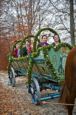 Women wearing traditional clothes during the Leonhardi procession, Bad Toelz, Upper Bavaria, Bavaria, Germany