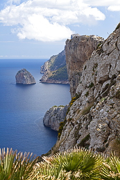 Hiking on Mallorca, Mirador de la Creueta, Cap Formentor, Mediterranean Sea, Cap de Formentor, Serra de Tramuntana, UNESCO World Nature Site, Mallorca, Spain