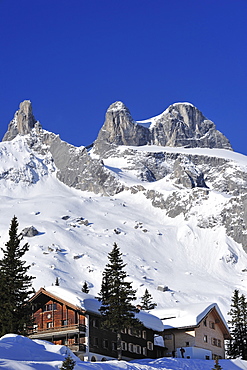 Hut, Lindauer Huette with Drei Tuerme in the background, Raetikon, Montafon, Vorarlberg, Austria