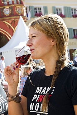 People drinking a glass of wine at the wine festival, July 2012, Freiburg im Breisgau, Black Forest, Baden-Wuerttemberg, Germany, Europe