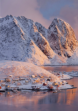 Reine in the morning light, Lilandstinden, Moskenesoya, Lofoten, Nordland, Norway