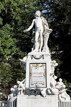 Statue of Wolfgang Amadeus Mozart by Viktor Tilgner, Vienna (Wien), Austria