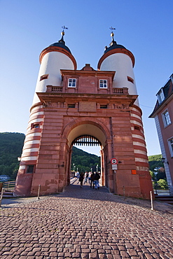 Gate of the Carl-Theodor-BrâˆšÂºcke (Old Bridge) over the Neckar River, Heidelberg, Baden-WâˆšÂºrttemberg, Germany