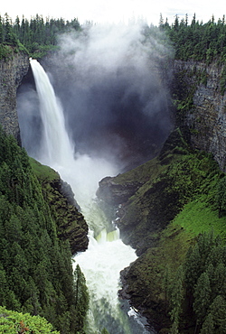 The Grand Helmcken Falls, Wells Gray Provincial Park, British Columbia