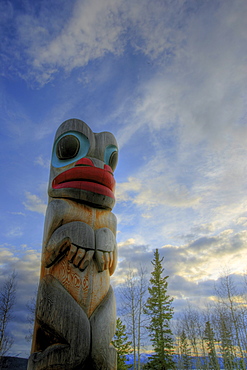 Clan pole, Totem Pole, Teslin, Yukon