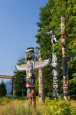 Thunderbird House Post, native totem poles, Stanley Park, Vancouver, British Columbia