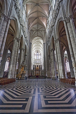 Labyrinth on the floor in the nave of Notre-Dame d'Amiens Cathedral, Amiens, Somme, France