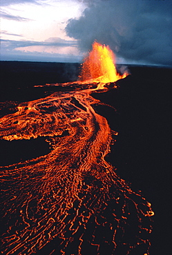 Hawaii, Big Island, Kilauea Volcano, PuuOo vent eruption at twilight, lava flows C1630